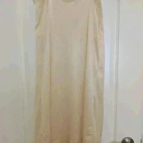 Vintage classic slip off white with Lacey  trim size medium - Picture 9 of 10